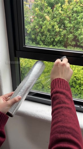 DIY Window Screen Hack to Keep Bugs Out! #DIY #lifehack #home | Cooking Time