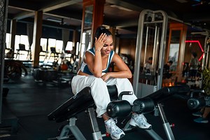 Trainers Recommend Resting For This Long Between Strength Training Sets For Maximum Muscle Growth