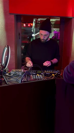 Dancing #melodictechno #syntakt #elektron #dawlessjam #techno #psy #trance #trippy #digitakt #deeptechno #house #trip