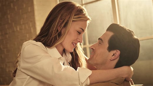 Iconic ’90s Couple Gets the Soapy TV Treatment They Deserve