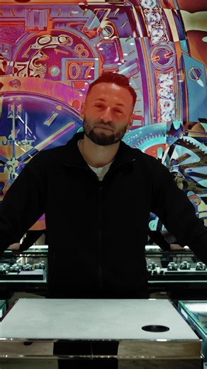 Over the years, Marc Klok has built a reputation not only on the field, but also through his love for standout watches, especially from Hublot. But behind every timepiece is a story. So what does Hublot mean to him personally, and which timepiece stands out as his personal favourite? Let’s hear from him! #Hublot #MarcKlok #TheTimePlace | The Time Place