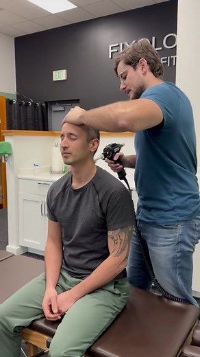 New Tools Showcase! My dynamic duo for optimal patient care 🤝 I’ve been loving using these chiropractic tools, I started using them at my associateship in Seattle and then went and bought them for my own office because they work so well! The Arthrostim: A tool all about precision and gentle correction. Great for postural correction, this tool provides controlled impulses that stimulate your body’s joints and enhances proprioception. Comfortable and effective for everyone including children, the