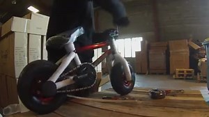 Vidéo de présentation , pour le montage du mini bmx .. PRO RED !! | Max rider