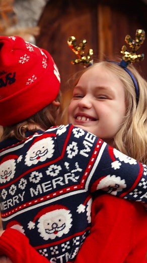 Christmas playlist in the background, lit fireplace and our colourful Christmas Jumpers: we're ready to decorate the Christmas tree! 🎄 #OriginalMarines #fashion #Cheistmas