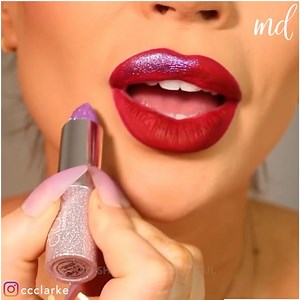 The prettiest red lips with a little twist!😍 | MetDaan Beauty