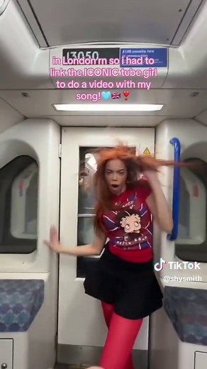 love u i had so much fun doing this!🇬🇧❕🩵 #shysmith #london #tubegirl #soaked