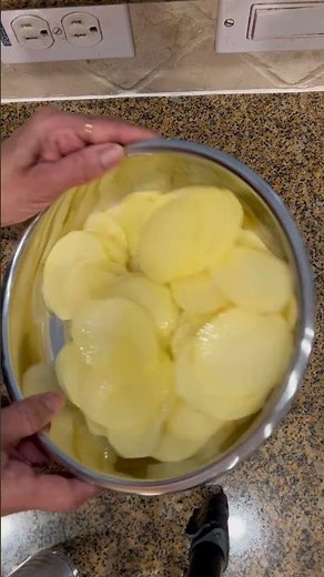 Crispy homemade air fryer potato chips