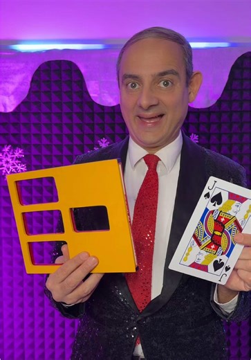 Arnaldo Mangini's Hilarious Magic Performance