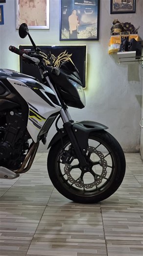 Benny Ida Bagus Agung on Instagram: "🆁🅴🅰🅳🆈 🆂🆃🅾🅺 - Honda CB 500F Tahun 2015 - Fullpaper ATPM Plat DK 📁 Spesifikasi : Engine: Four stroke, parallel-twin, DOHC; 4 valves per cylinder Capacity: 471 cc Cooling System: Liquid cooled Induction: PGM-FI with 34mm throttle bodies Ignition: Computer-controlled digital transistorized with electronic advance Starting: Electric Transmission: 6 Speed Final Drive: O-ring-sealed chain Frame: Back Bone Front Suspension: 41mm Telescopic Fuel Capacity: 15