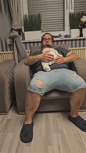 1.9K views · 102 reactions | Papa bear  and his baby bear ♥️ #baby #fyp #reels #newborn #papabear #babybear #cute #baby #infant | The Hundt Family | Facebook