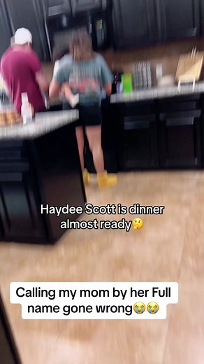 NEVER CALL YOUR MOM BY HER FULL NAME⚠️😭 #fyp #foryou #viral #familycomedy #callingmymombyherfullname