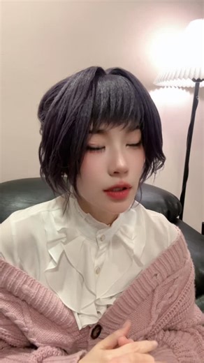 Emil Cosplayer on Instagram: "ทีนี้ก็ไม่มีปัญหาแล้วนะคะ Your client said his gf doesn’t want him to talk with female staff, sure No problems. #kaorukowaguri #KaoruHanawaRinToSaku #ดอกรักผลิบานที่กลางใจ"