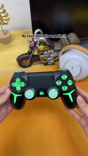PS4 controller with RGB and no drift #gamecontroller #viral15610tts4991 #tiktokshopjumpstartsale #TikTokMadeMeBuyIt #spotlightfinds