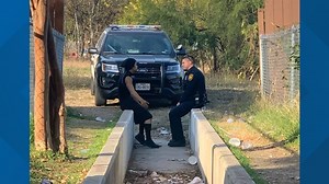 'I hate cops': Why a photo of a San Antonio police officer is going viral