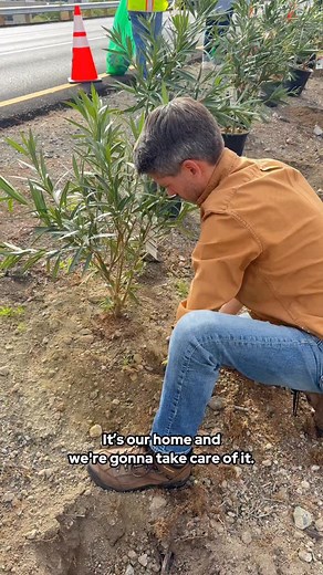 Our highways are meant for driving, not living. And for too long, we weren’t able to manage encampments and debris on our on-ramps and off-ramps because we don’t own the land. We were forced to leave people to suffer and debris to build up for weeks while waiting for permission from the state to do what needed to be done. Thanks to a new agreement between Caltrans HQ and the City of San José, we now have the authority to clean up 13 of the most impacted state-owned gateways that welcome people i