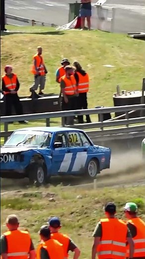 😱 CHAOTIC START IN VIMMERBY – SAAB ON ITS SIDE! | SEMESTERRACET 2025