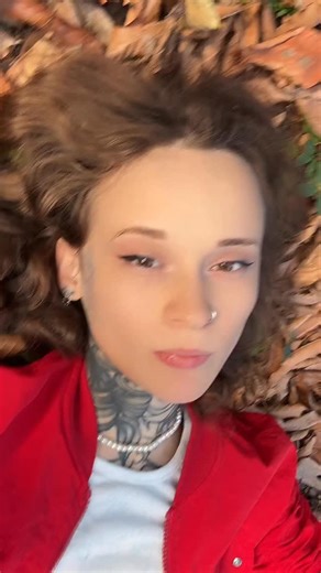 Elena Beletskaia on Instagram: "New format: random actions without meaning or editing, lasting one minute."