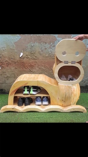 “Power in her hands, art on the table.” | Clip Video