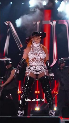 Mary J. Blige Gives Electrifying Performance of "Family Affair" Live
