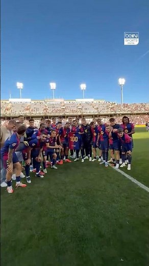 🎉 The entire Barcelona squad celebrated Eric García's 100th match with the blaugrana shirt 😮‍💨