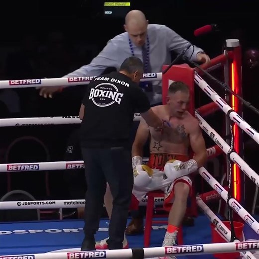 Pat McCormack blasts away Tony Dixon 🧨