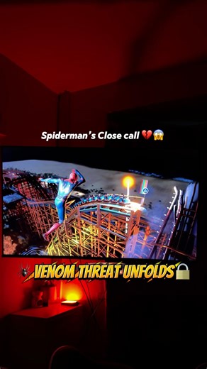 “Spiderman’s Close Call 😱 : Venom Threat Unfolds🕷️🔒”