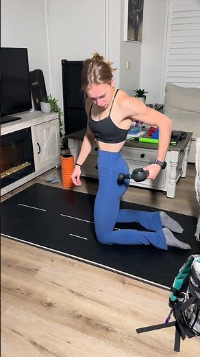 Katie Kutz’s Secret To Shredded Shoulders & Abs! 😱