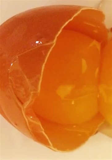 Thoughty2 S01:E06 - Strange Elements & Space Monsters