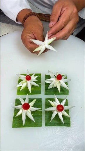 A five-star chef turns vegetables into culinary art. #fruit #cuttingart #food