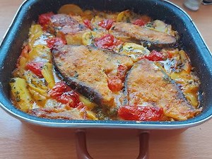 OVAKO SE PRAVI NAJBOLJI ĐUVEČ: Iz bakine kuhinje nam stiže recept za odlično posno jelo sa povrćem i ribom