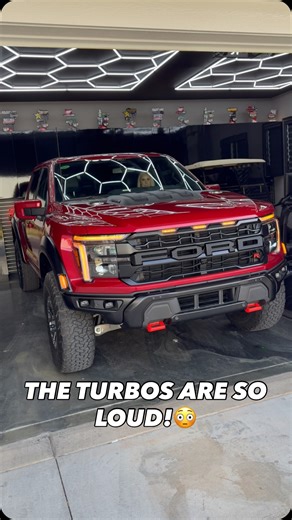 Brad DeBerti on Instagram: "Twin Turbo Raptor R cold start 🥶 listen to the turbos toward the end of the video😳 Full YT episode is live go check it out! #fordraptor #boosted #trucks"