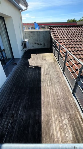 Construire une terrasse en bois sur un balcon