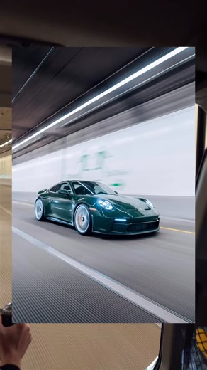 Brandon Woyshnis on Instagram: "Love my job 🖤 @911_twins #porsche #gt3 #992 #997"