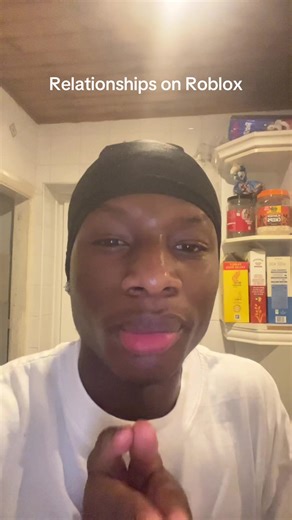 Exploring Family Paradise in Roblox Gameplay