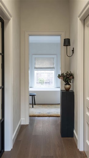 Video Feature • The Design Masterclass Series • A successful project starts with the right team. @elizabeth_roberts_architects outlines the value of collaboration and trust, showing how expert coordination underpins design excellence. Townhouse renovations demand precision, patience and passion. This story captures all three. Head to the link in bio to watch the full video on The Local Project. This series is brought to you by @fisherpaykel. Photography by @matthewwilliamsphotographer. Filmed an