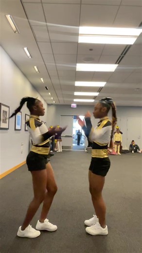 Cheerleading Dance Challenge for Competition Day