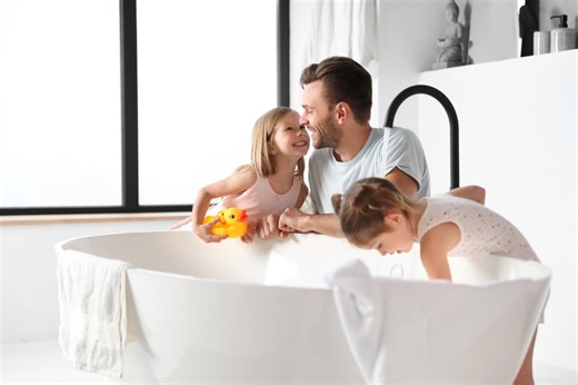 Is there a 'right' age for dads to stop bathing their child? Mum's question sparks debate - Netmums