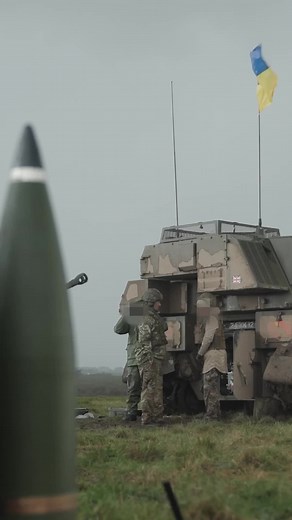 💥 The second group of Ukrainian artillery recruits have come to the end of their training on the formidable AS90 155mm self-propelled gun.