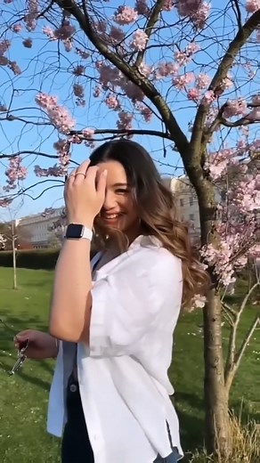 1.5M views · 10K reactions | Sara Tendulkar and Shubman Gill Indian  couples status #ShubmanGill #saratendulkar | FactMozo | Facebook