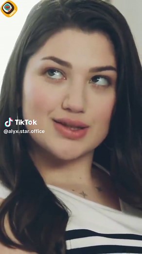 Alyx Star's Viral Journey: A Glimpse into Fame