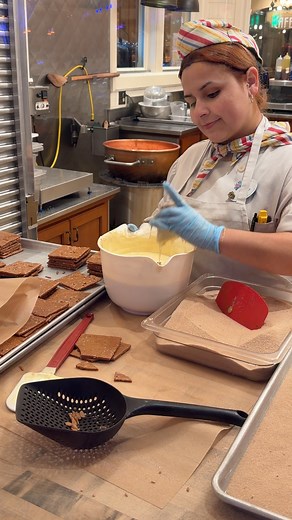 So fun to watch the candy makers at Disneyland's confectionery shops! So much attention to detail goes into hand-making the final product. | Mickey Visit Secrets