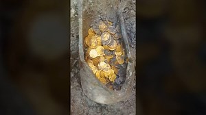 143K views · 1K reactions | Un trésor rare de l’antiquité romaine a été retrouvé en Italie | BFMTV | Facebook