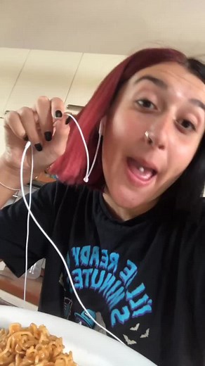 Relaxing ASMR Video Featuring Saichemerd 😍 - Linda Stabilini