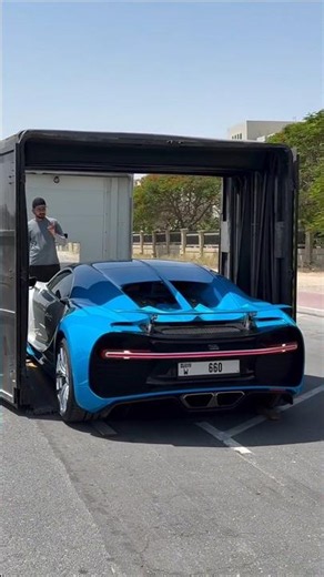 Fastest Car in the World! 304 MPH Monster ( Real aura of Bugatti )