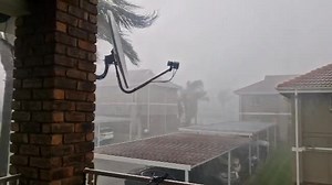 Annie sent us this video of the storm in Elardus Park in Pretoria this afternoon (9 January 2026). Whatsapp photos/videos to 081 251 8029 See https://snowreport.co.za for weather forecasts. | Snow Report SA