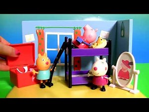 Fairy Peppa Pig SLEEPOVER SLUMBER PARTY Dress up with Candy Cat & Suzy Sheep Pijamada Real