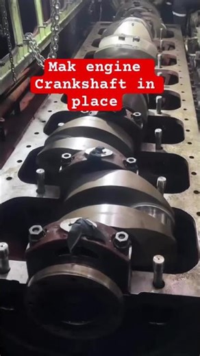 Manual crankshaft rotation #crankshaft #engineoverhaul #mechanic #shortvideo #marinediesel #machine