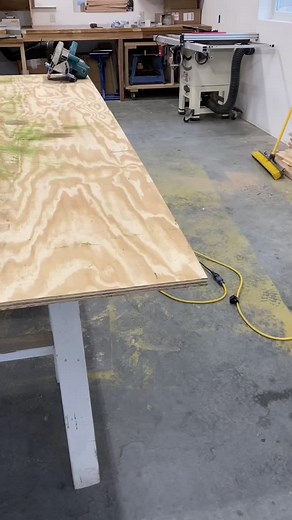 Enhance Your Woodworking Skills with a Router Jig and Table