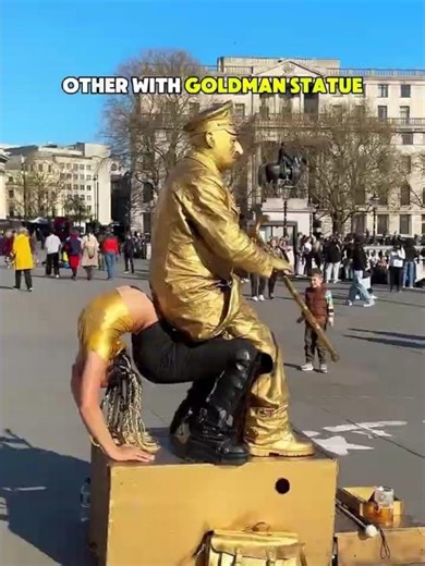 Golden Statue Reacts to People ❤️