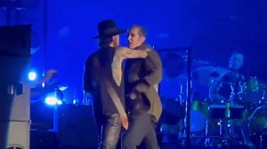 Jane's Addiction Gets Into Brawl On Stage During Performance
